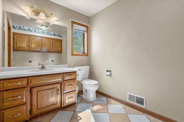 W2419 Falcon COURT, Appleton, WI 54915