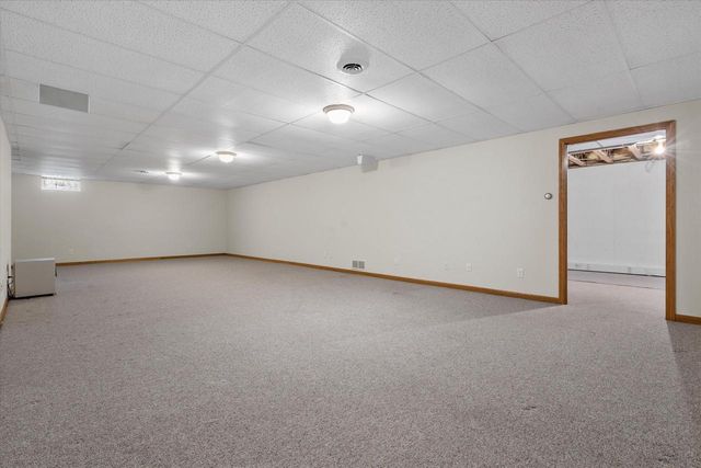 W2419 Falcon COURT, Appleton, WI 54915