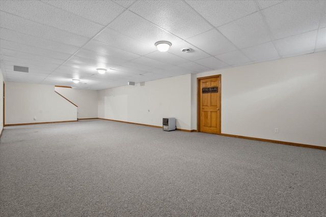 W2419 Falcon COURT, Appleton, WI 54915