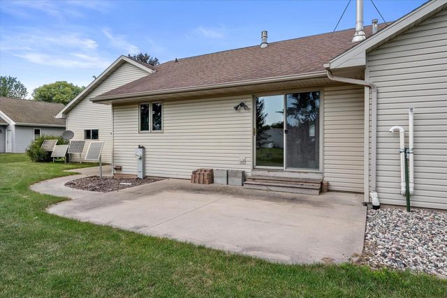 W2419 Falcon COURT, Appleton, WI 54915