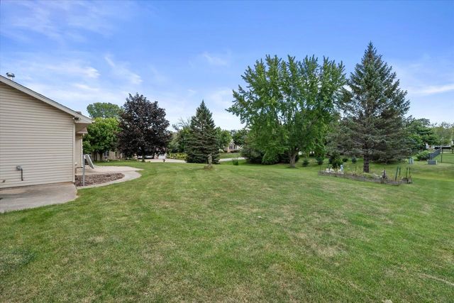 W2419 Falcon COURT, Appleton, WI 54915