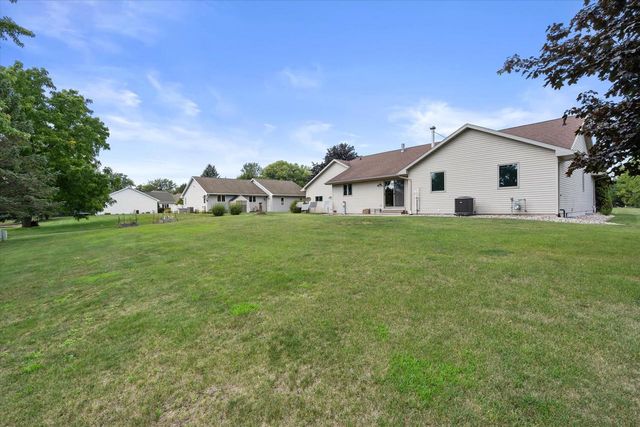 W2419 Falcon COURT, Appleton, WI 54915