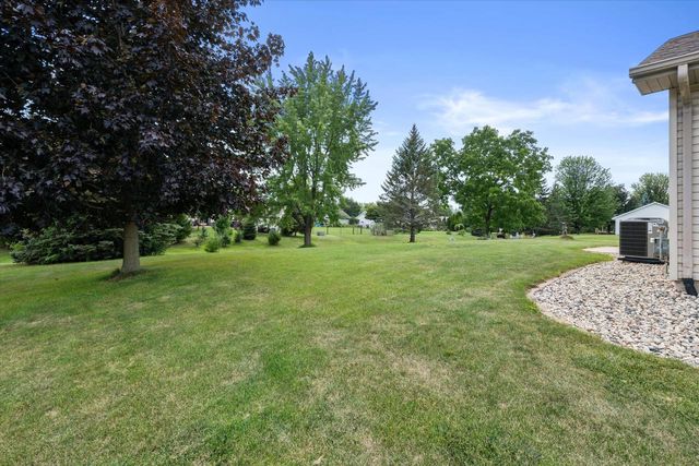 W2419 Falcon COURT, Appleton, WI 54915