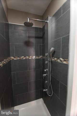 1534 N FONTAIN ST, Philadelphia, PA 19121