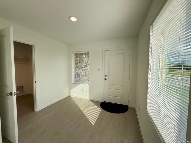 311 MOSCATO RD, New Braunfels, TX 78130