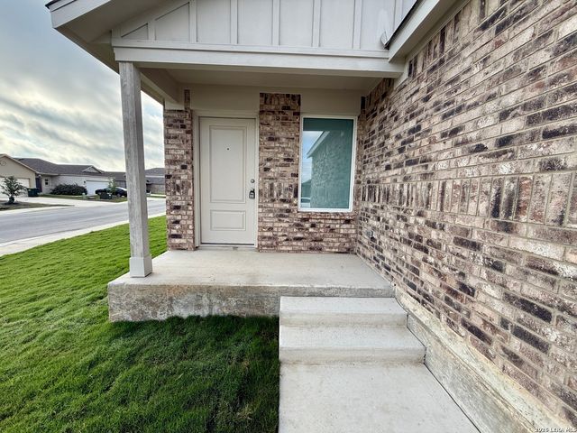 311 MOSCATO RD, New Braunfels, TX 78130