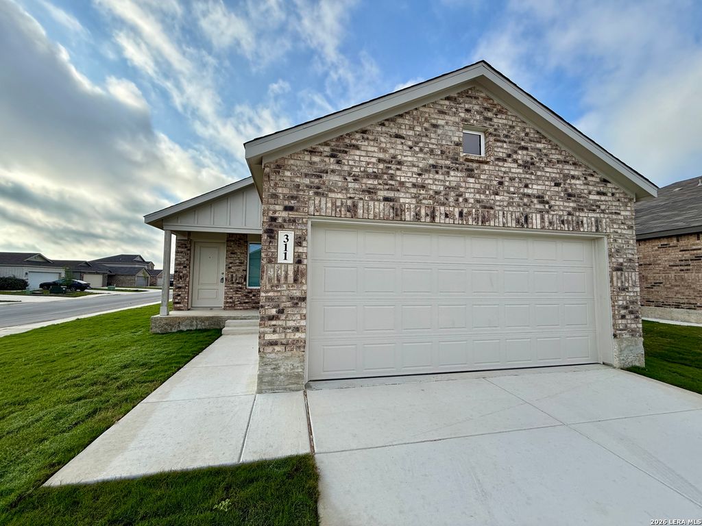 311 MOSCATO RD, New Braunfels, TX 78130