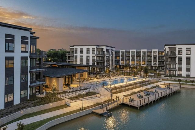 10421 Deerwood Road 2111, Houston, TX 77042