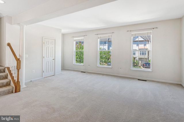 3003 FRANKFURT CT, Woodbridge, VA 22191
