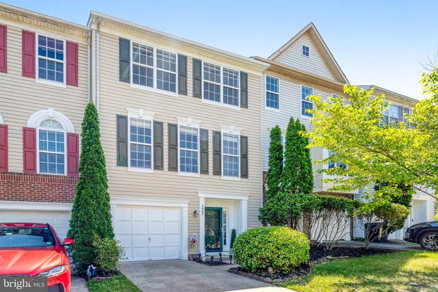 3003 FRANKFURT CT, Woodbridge, VA 22191