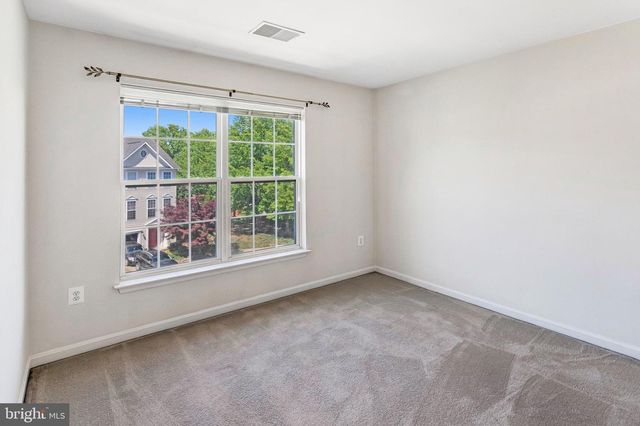 3003 FRANKFURT CT, Woodbridge, VA 22191