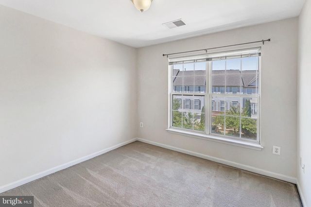 3003 FRANKFURT CT, Woodbridge, VA 22191