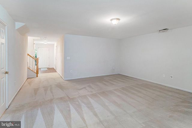 3003 FRANKFURT CT, Woodbridge, VA 22191