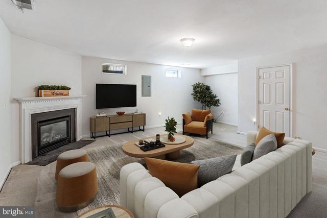 3003 FRANKFURT CT, Woodbridge, VA 22191