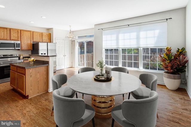 3003 FRANKFURT CT, Woodbridge, VA 22191
