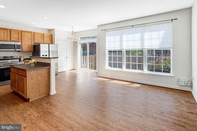 3003 FRANKFURT CT, Woodbridge, VA 22191