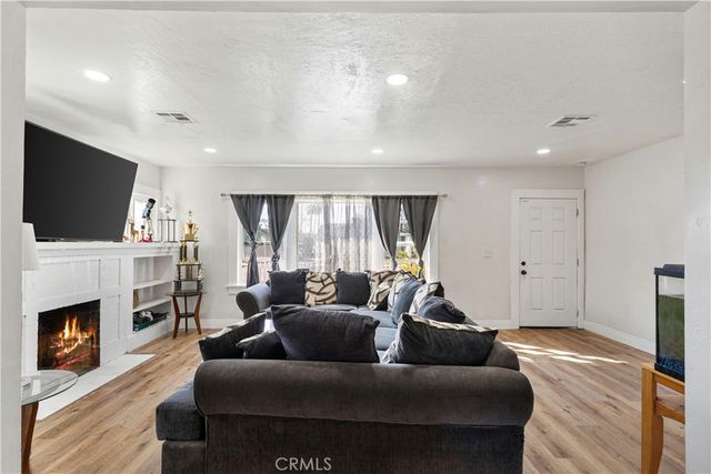 1710 2nd, Bakersfield, CA 93304