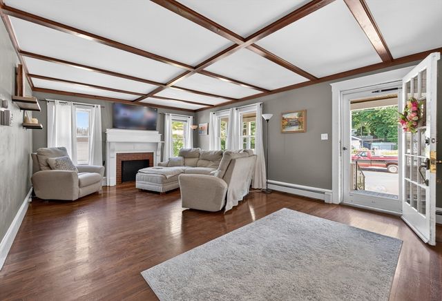 45 Maplewood Avenue, Holbrook, MA 02343