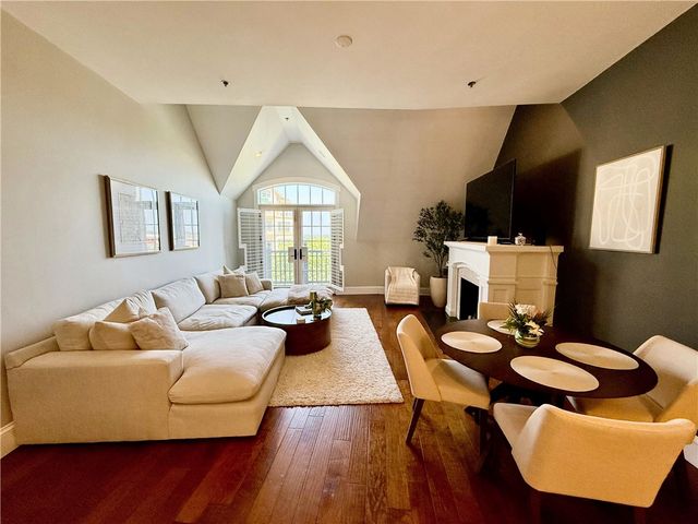 1000 Chapel View Boulevard 311, Cranston, RI 02920