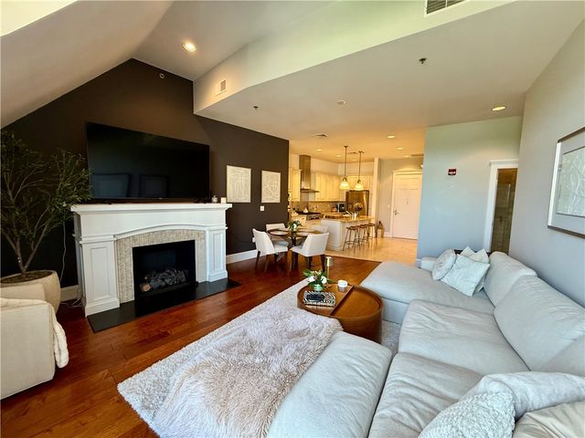 1000 Chapel View Boulevard 311, Cranston, RI 02920