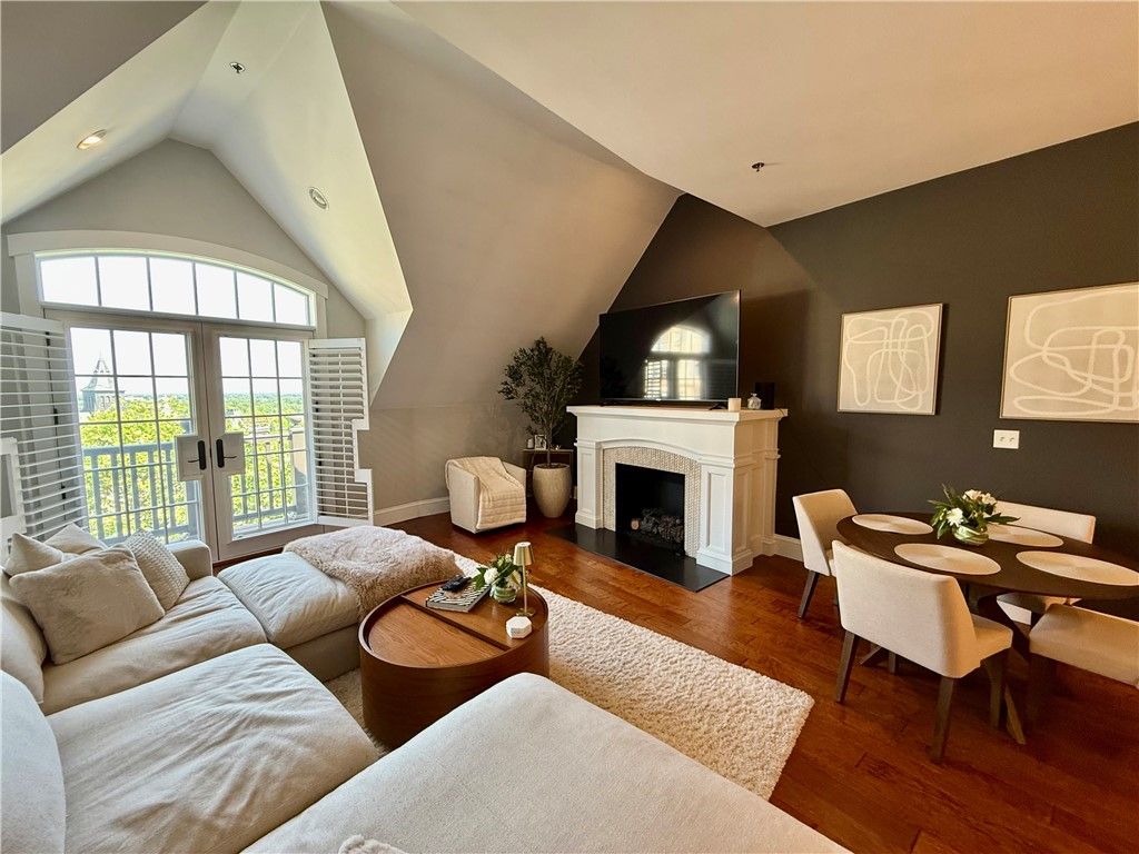 1000 Chapel View Boulevard 311, Cranston, RI 02920
