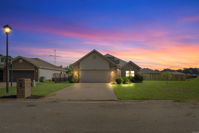 146 Meadow Drive, Beebe, AR 72012