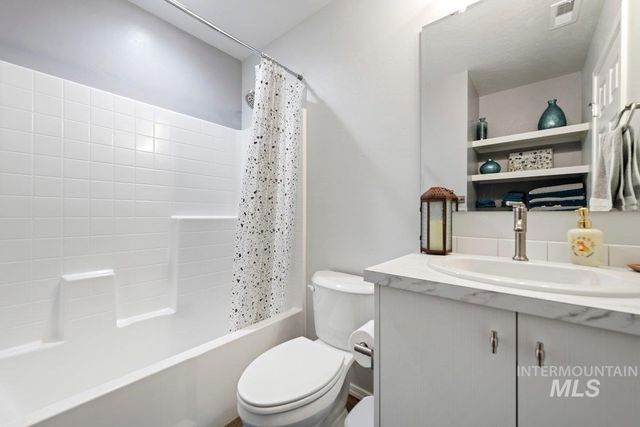 4301 Lamar St, Caldwell, ID 83605