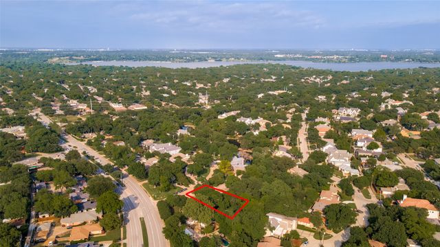 6606 Yosemite Lane, Dallas, TX 75214