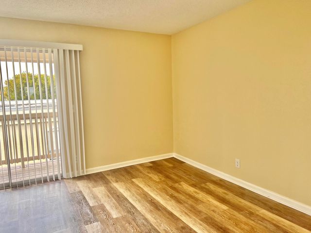 1500 N Congress Avenue A309, West Palm Beach, FL 33401