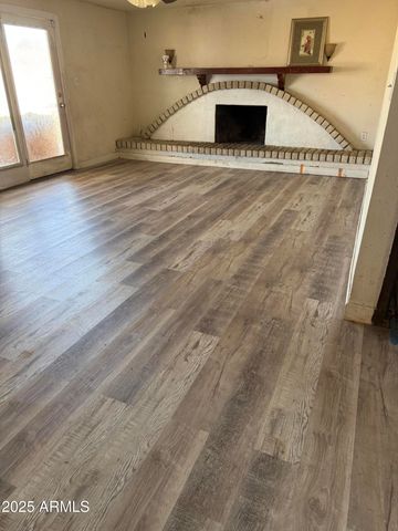 5926 W HUBBELL Street, Phoenix, AZ 85035