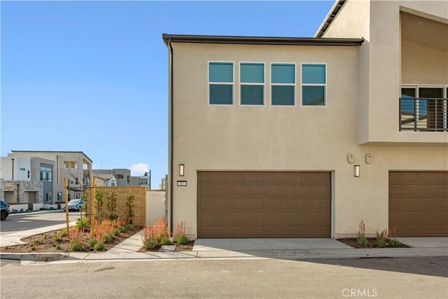 183 Proctor, Irvine, CA 92618