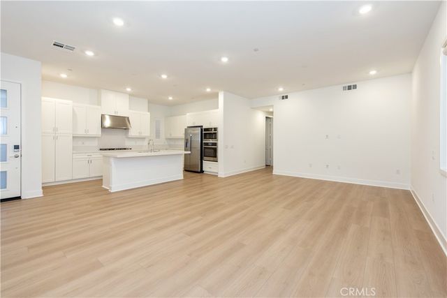 183 Proctor, Irvine, CA 92618