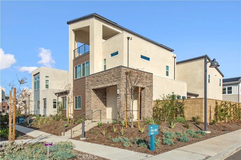 183 Proctor, Irvine, CA 92618