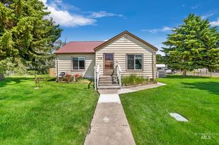 738 3rd Avenue East, Gooding, ID 83330