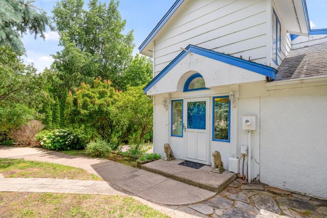 640 Highway 96 W, Shoreview, MN 55126