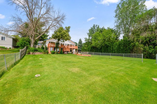 640 Highway 96 W, Shoreview, MN 55126