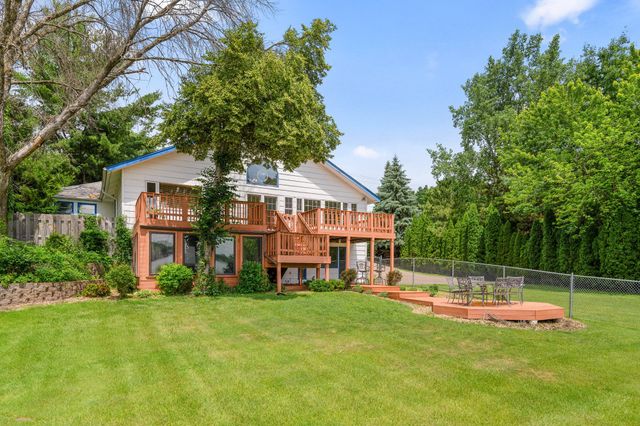 640 Highway 96 W, Shoreview, MN 55126