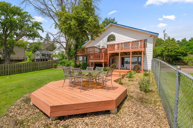 640 Highway 96 W, Shoreview, MN 55126