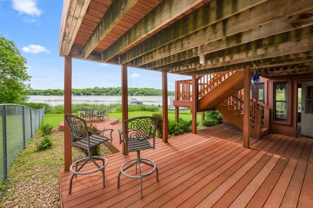 640 Highway 96 W, Shoreview, MN 55126