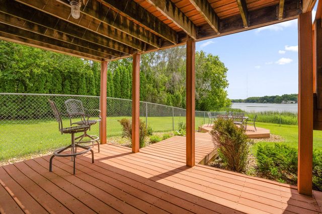 640 Highway 96 W, Shoreview, MN 55126