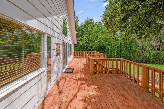 640 Highway 96 W, Shoreview, MN 55126