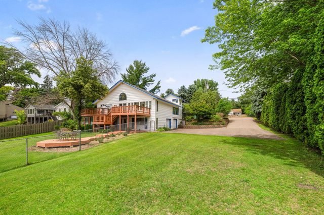 640 Highway 96 W, Shoreview, MN 55126