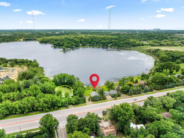 640 Highway 96 W, Shoreview, MN 55126