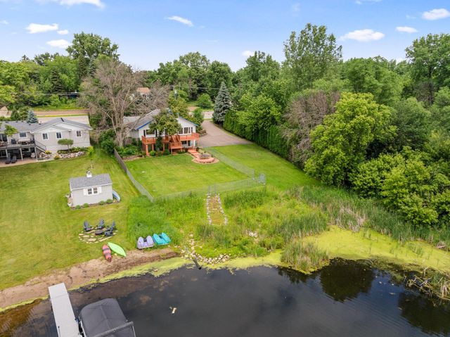 640 Highway 96 W, Shoreview, MN 55126