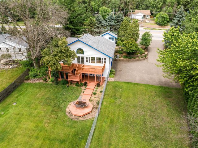 640 Highway 96 W, Shoreview, MN 55126