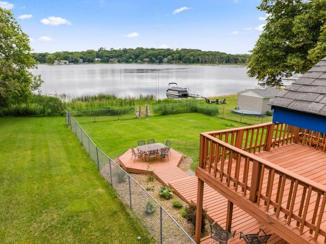 640 Highway 96 W, Shoreview, MN 55126