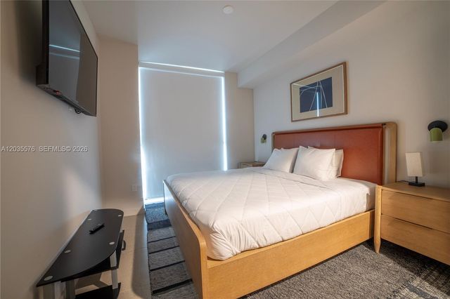 11 NE 6TH 1403, Miami, FL 33132