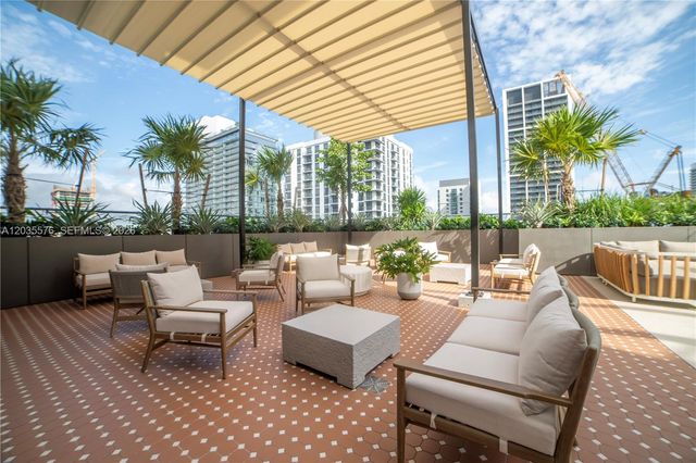 11 NE 6TH 1403, Miami, FL 33132