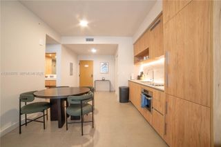 11 NE 6TH 1403, Miami, FL 33132