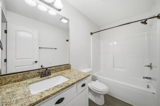 1457 Marina Cove Drive, Polk City, IA 50226